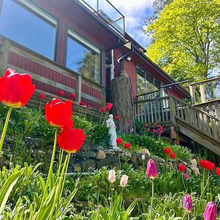 Shangrila Waterfront Vacation Home Bedwell Harbour Extérieur photo
