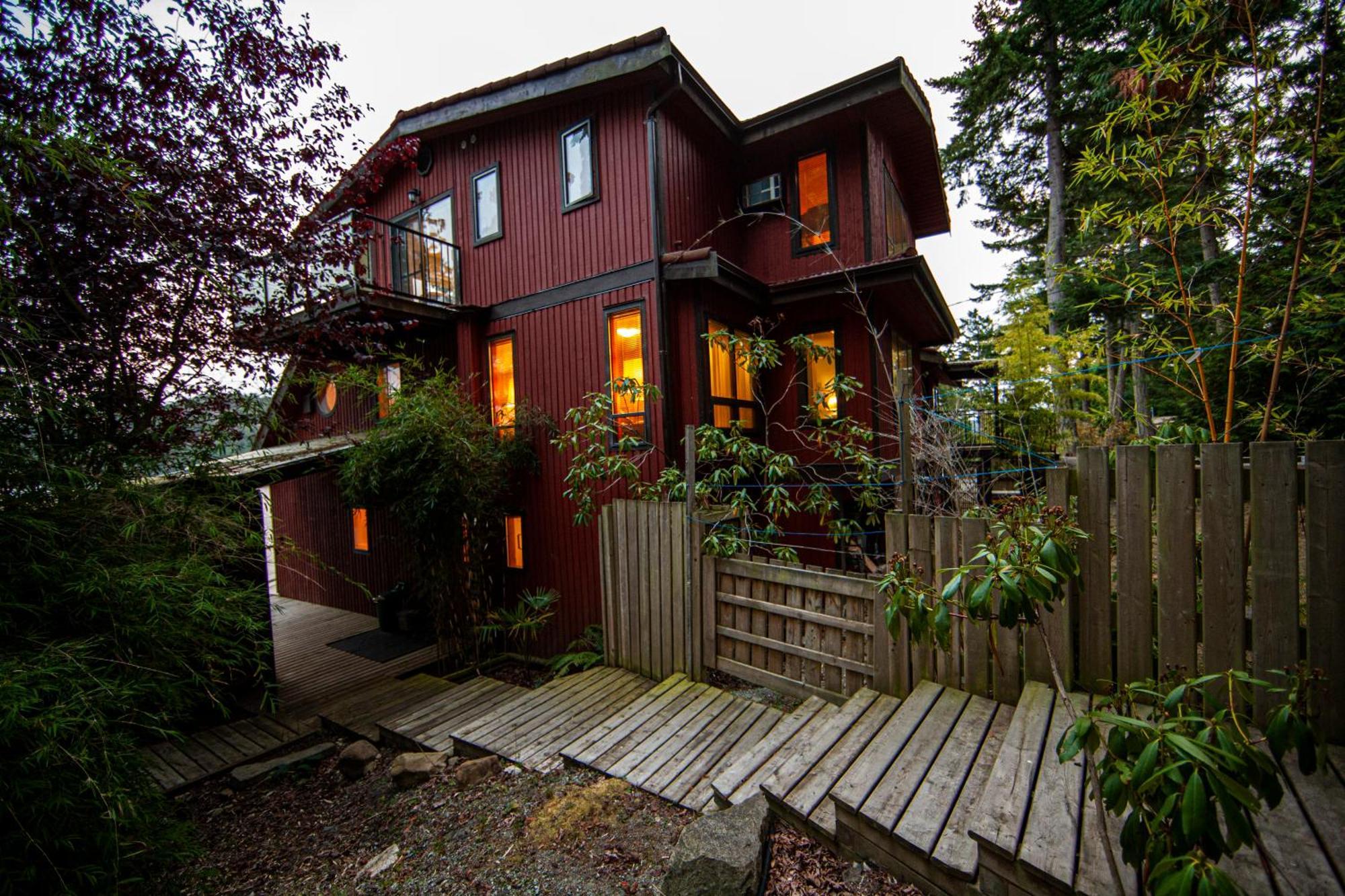 Shangrila Waterfront Vacation Home Bedwell Harbour Extérieur photo