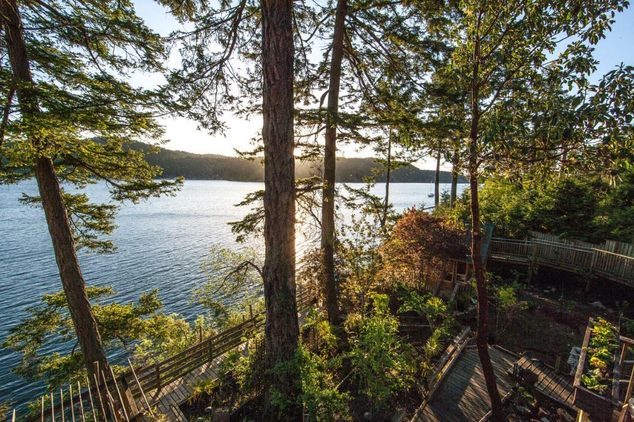 Shangrila Waterfront Vacation Home Bedwell Harbour Extérieur photo