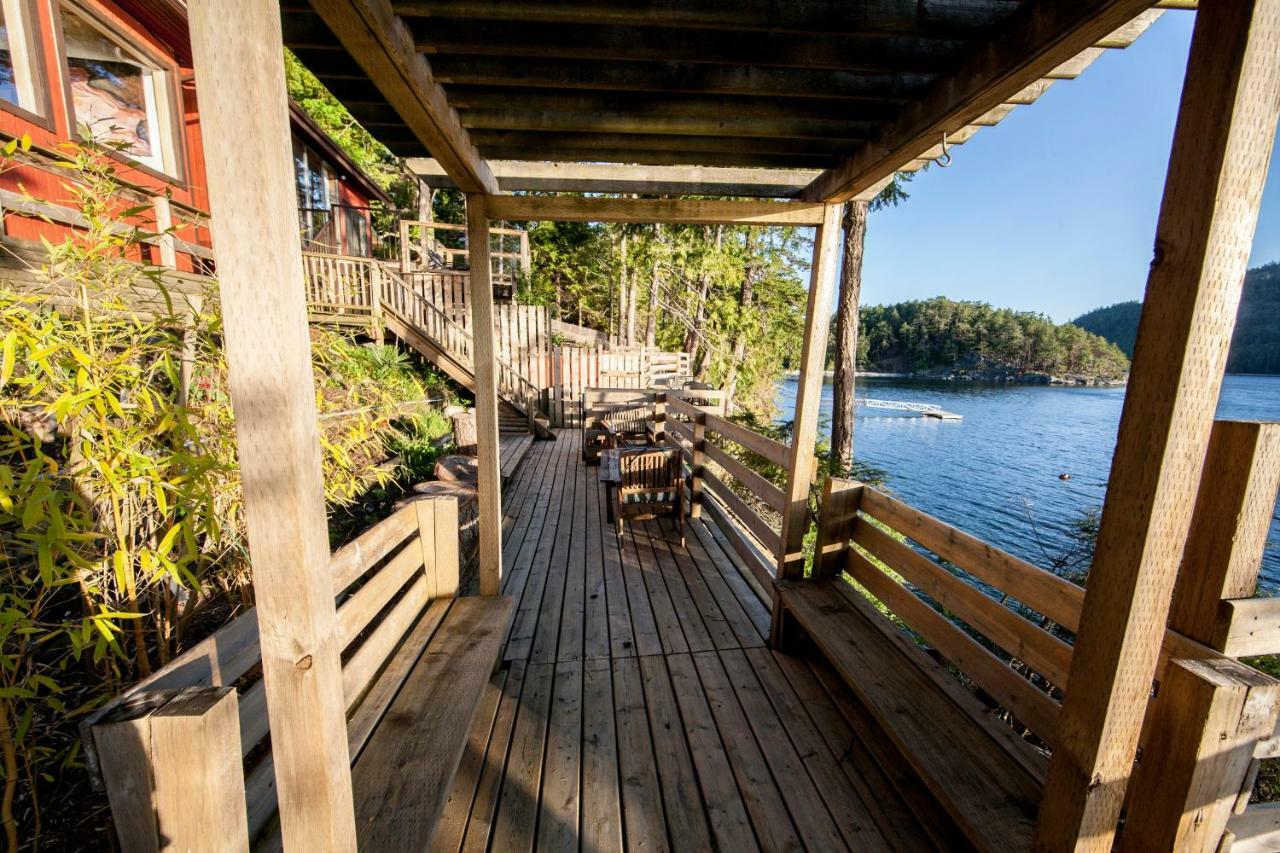 Shangrila Waterfront Vacation Home Bedwell Harbour Extérieur photo