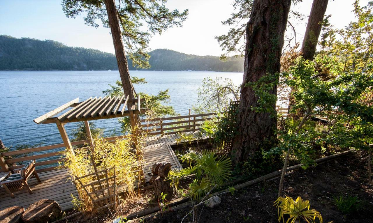 Shangrila Waterfront Vacation Home Bedwell Harbour Extérieur photo